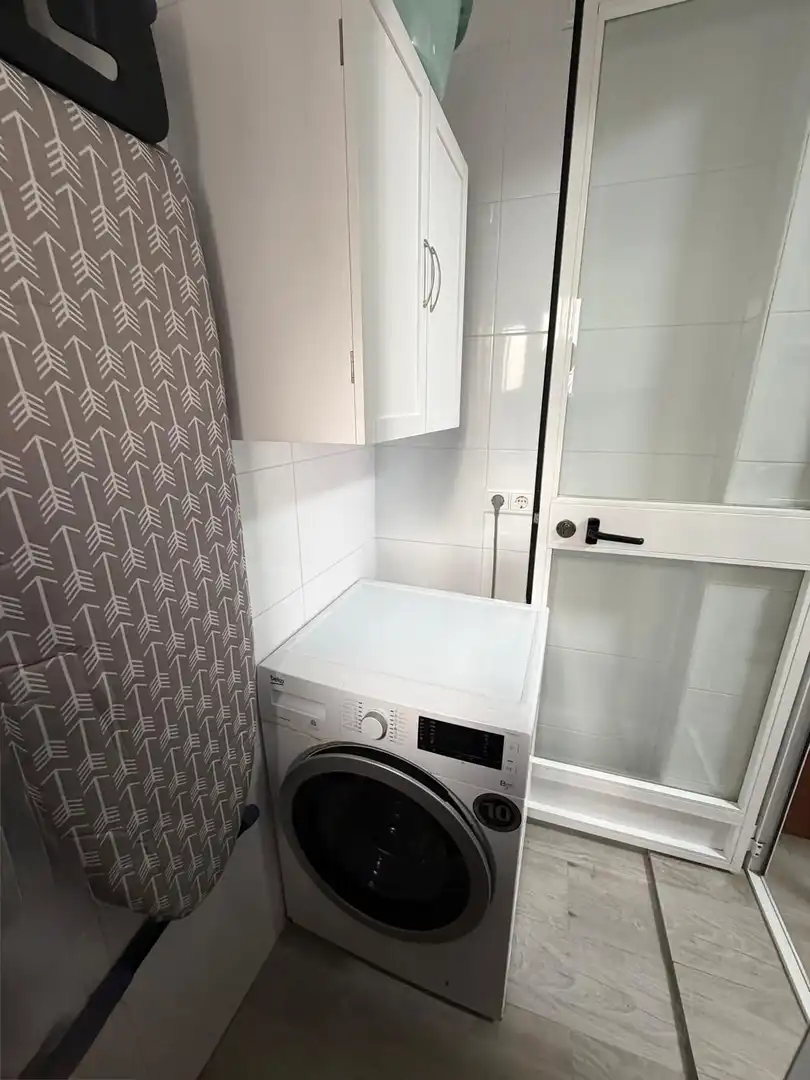 Badezimmer von Wohnung zur Miete in Cádiz mit Klimaanlage und Möbliert