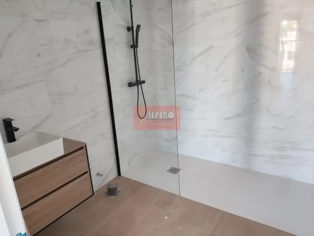 Bathroom of Houses for sale in Ourense Capital   with Heating, Private garden and Terrace