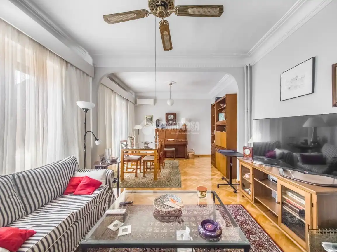 Wohnzimmer von Wohnung zum Verkauf in Madrid mit Klimaanlage, Heizung und Terrasse