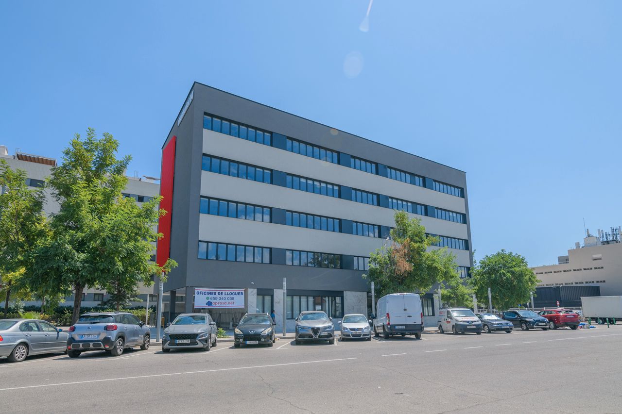 Exterior view of Office to rent in Sant Just Desvern  with Air Conditioner, Heating and Alarm