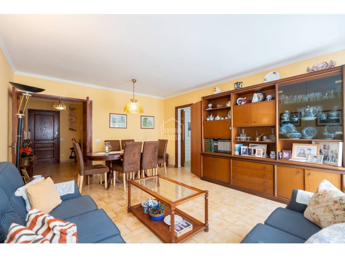 Sala d'estar de Apartament en venda en Es Castell amb Calefacció