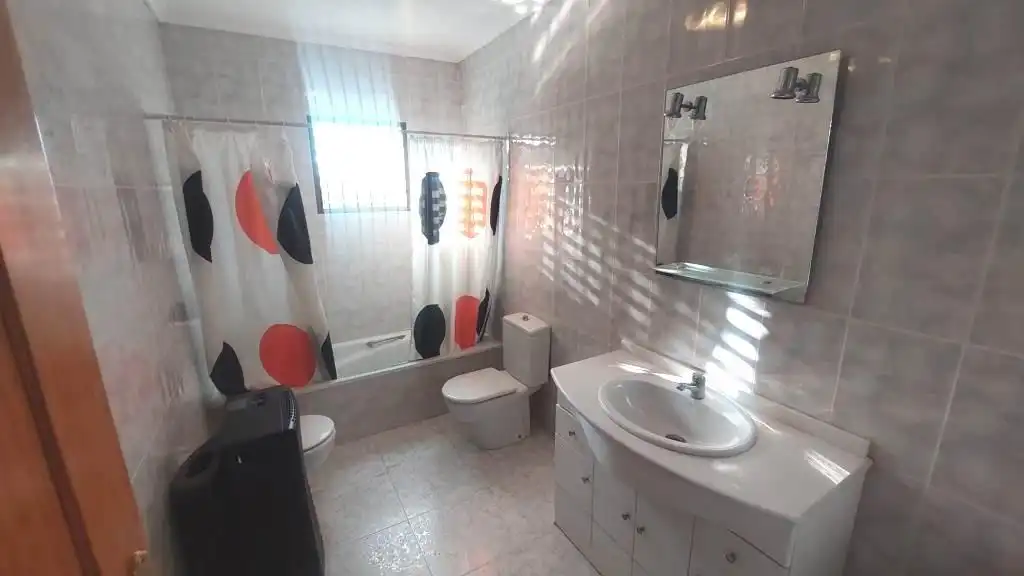 Bany de Casa o xalet en venda en Elche / Elx amb Terrassa i Traster