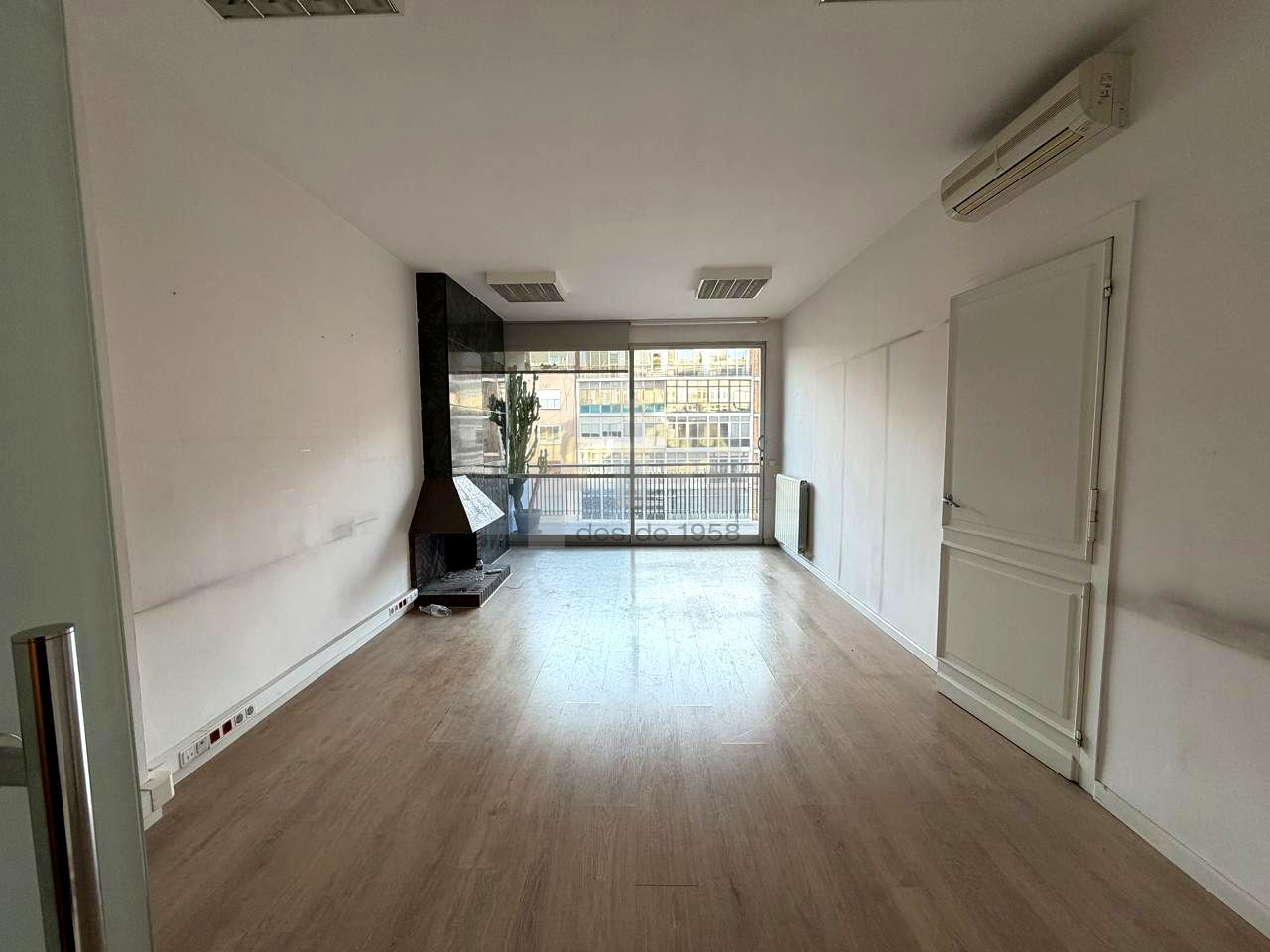 Flat for sale in  Barcelona Capital  with Air Conditioner, Heating and Terrace