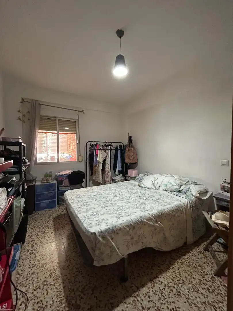 Bedroom of Flat for sale in Sevilla  with Storage room