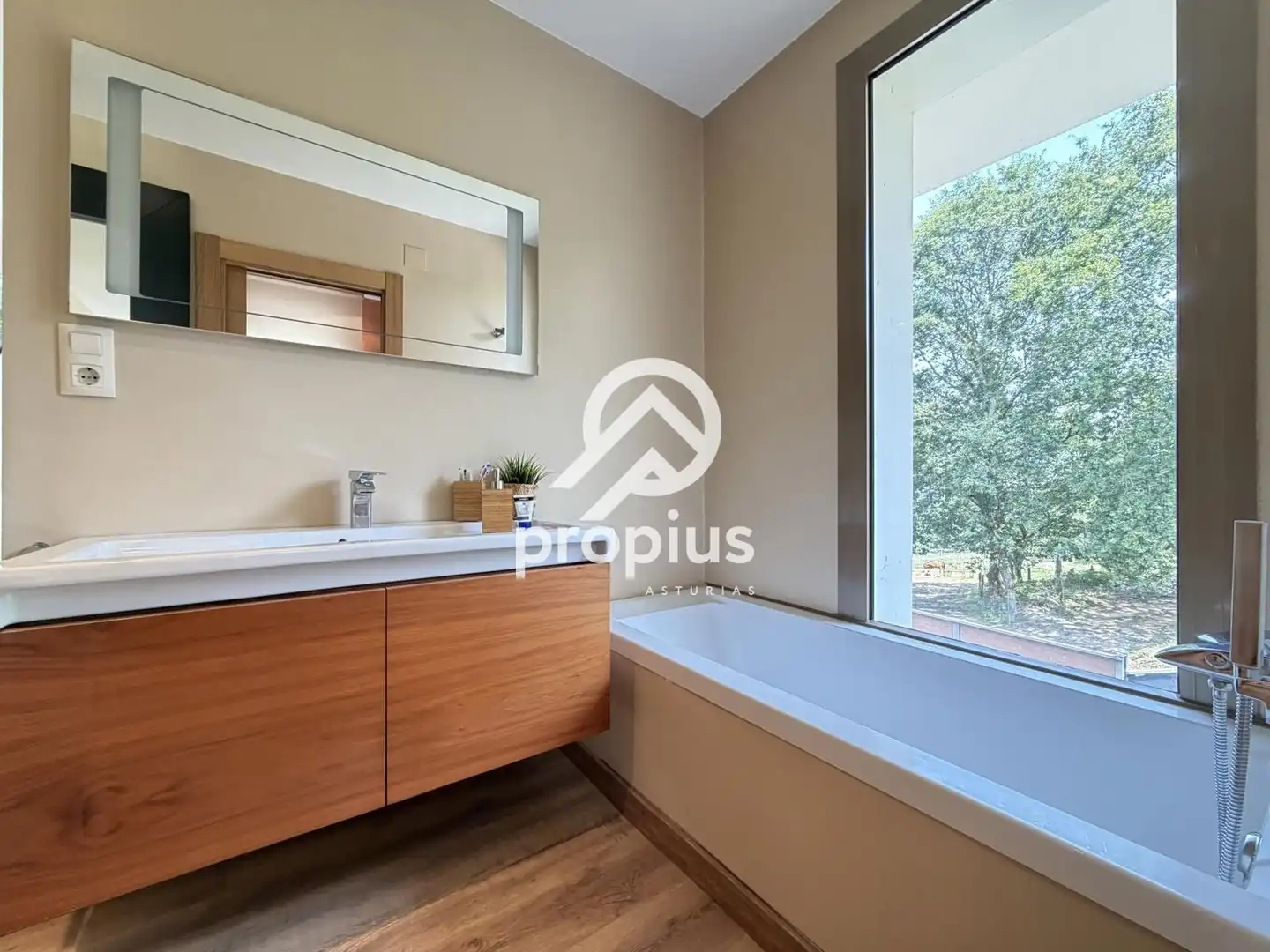 Baño de Casa o chalet en venta en Cangas de Onís con Calefacción, Terraza y Trastero