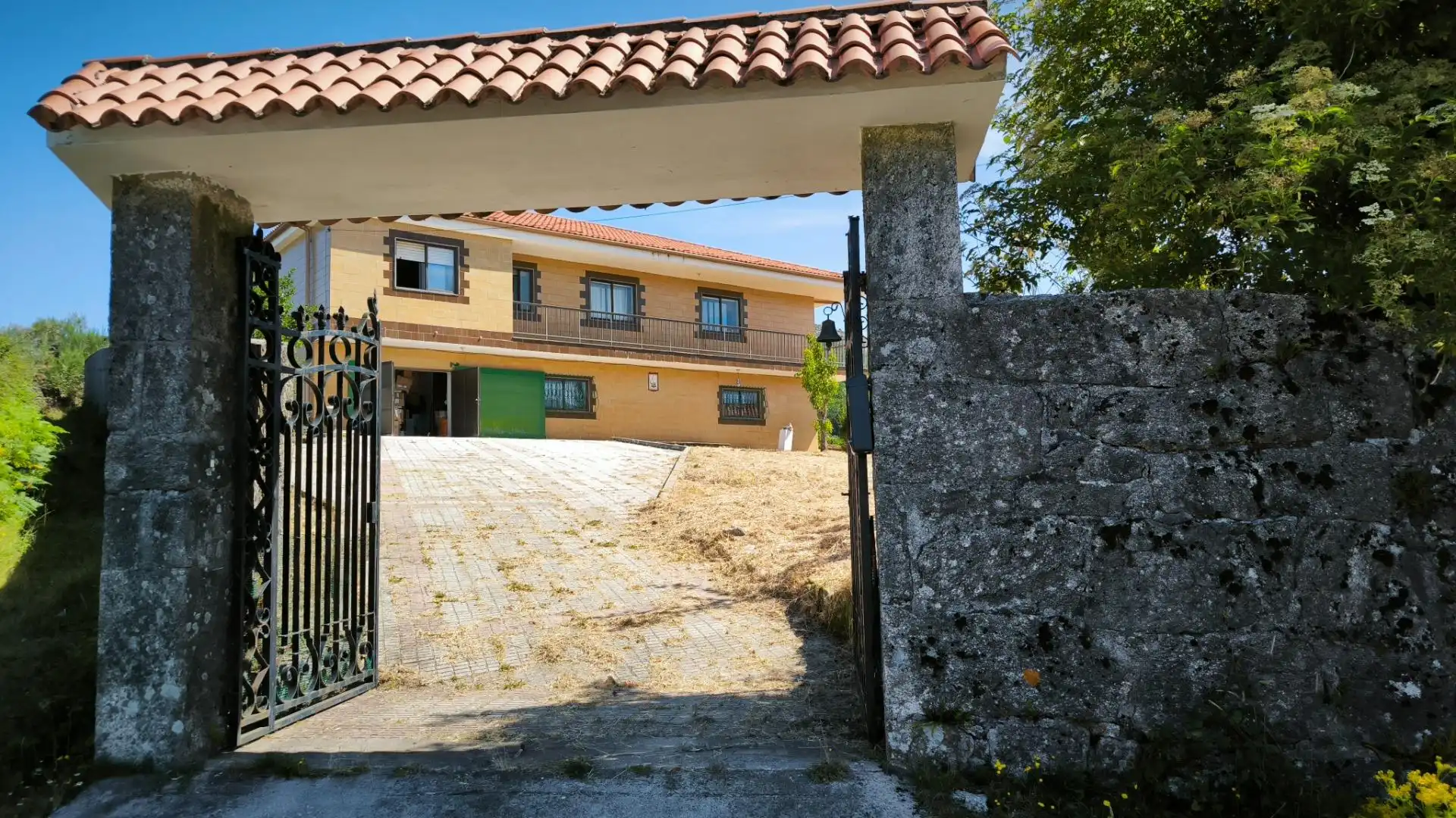 Vista exterior de Casa o chalet en venta en A Lama   con Calefacción, Trastero y Balcón