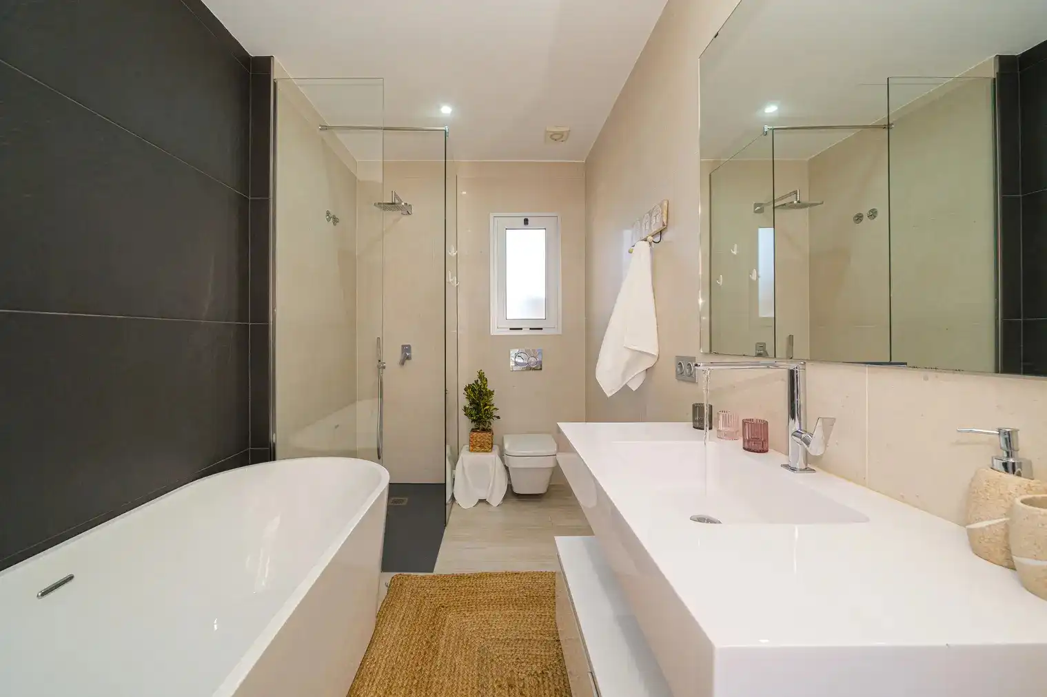 Baño de Casa o chalet en venta en Finestrat con Aire acondicionado, Calefacción y Jardín privado