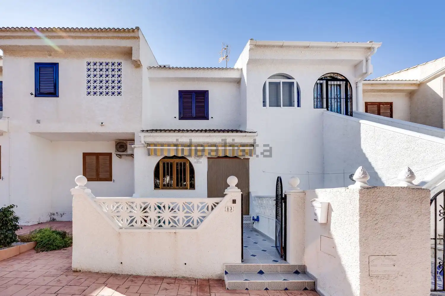 Vista exterior de Casa o chalet de alquiler en Pilar de la Horadada con Aire acondicionado, Calefacción y Jardín privado