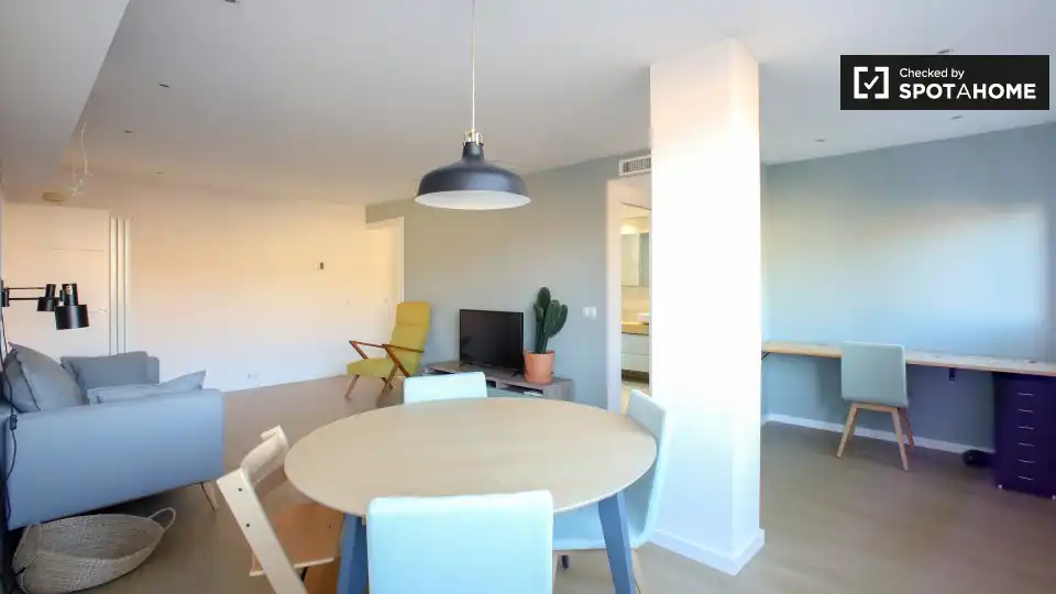 Living room of Flat for rent in Valencia  with Air Conditioner, Heating and Furnished