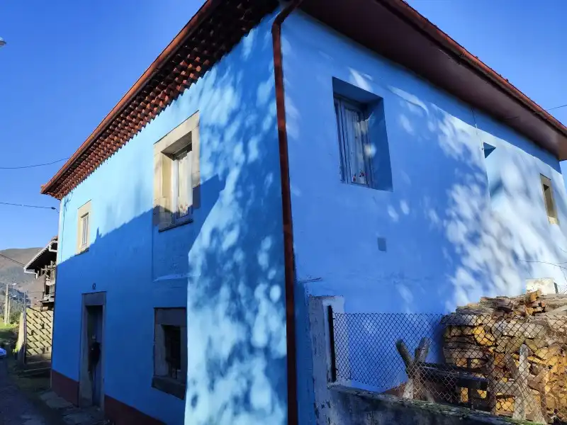 Vista exterior de Casa o chalet en venta en Salas con Trastero y Amueblado