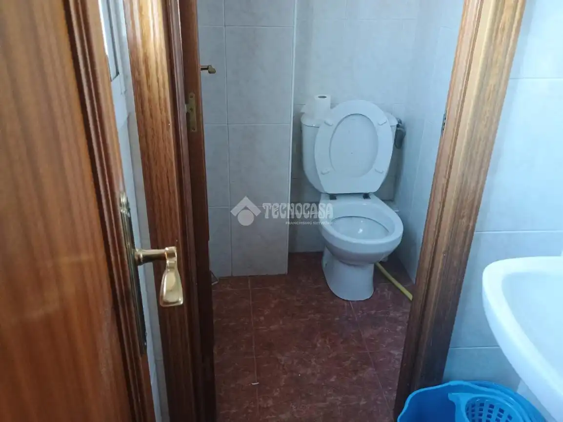 Badezimmer von Geschaftsraum zur Miete in Móstoles