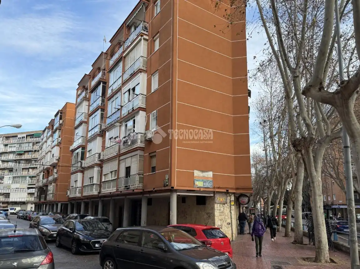 Exterior view of Flat for sale in Alcalá de Henares  with Air Conditioner and Terrace