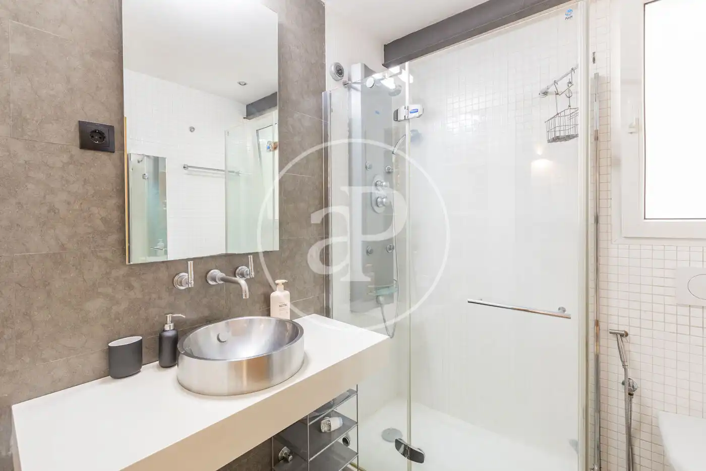 Baño de Piso en venta en Madrid con Aire acondicionado, Calefacción y Trastero