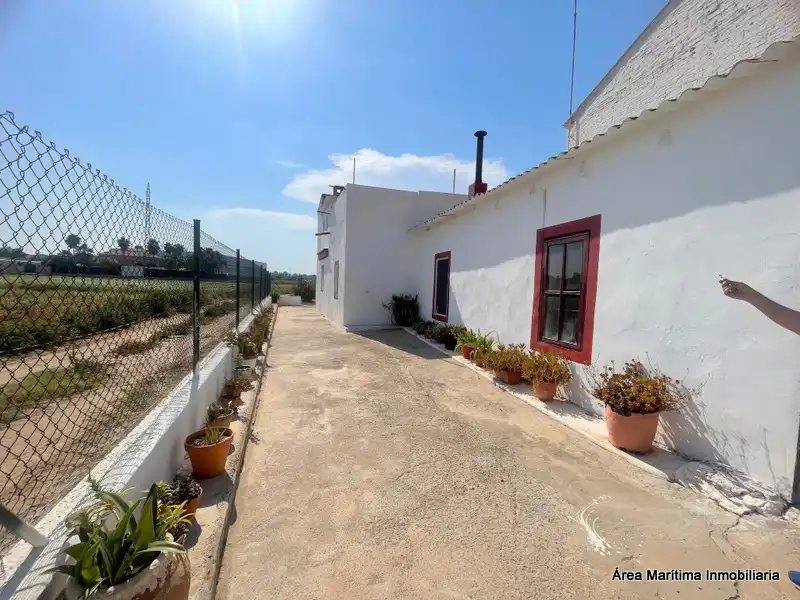 Vista exterior de Casa o xalet de lloguer en Valencia amb Terrassa, Traster i Moblat