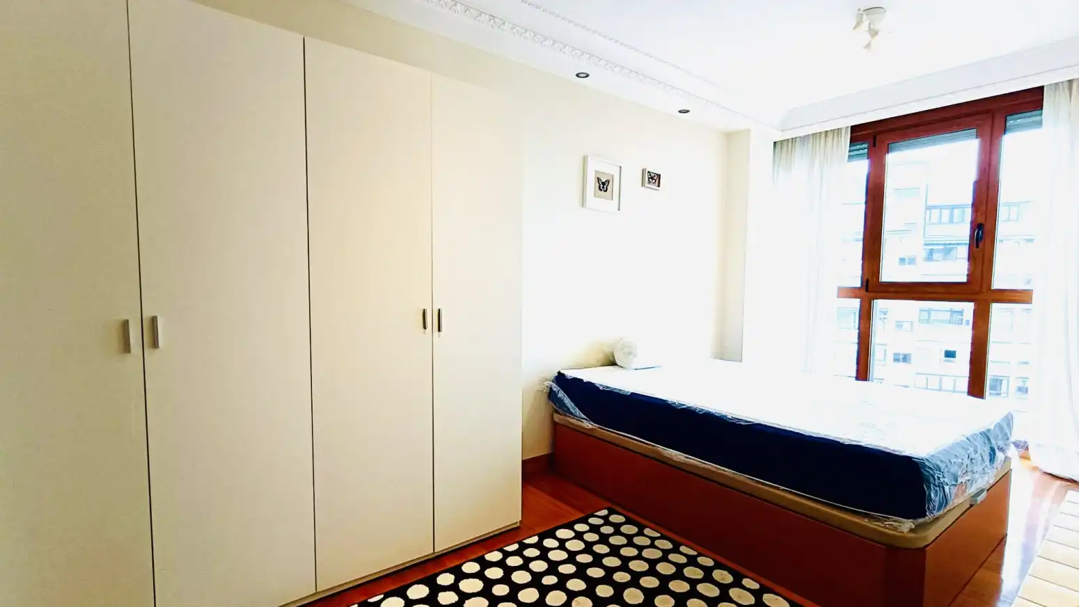 Schlafzimmer von Wohnung zur Miete in El Astillero   mit Heizung, Parkett und Möbliert
