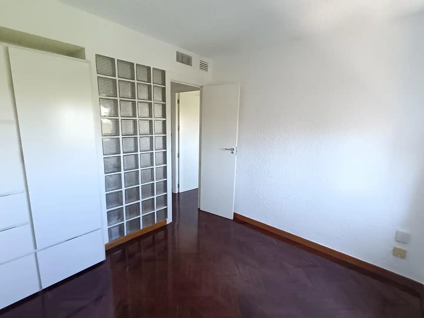 Piso de alquiler en Infante Juan Manuel