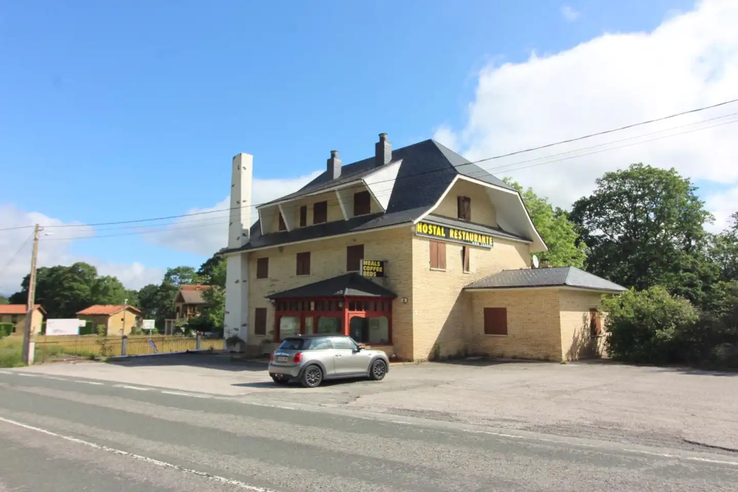 Buildings for sale in Luena 