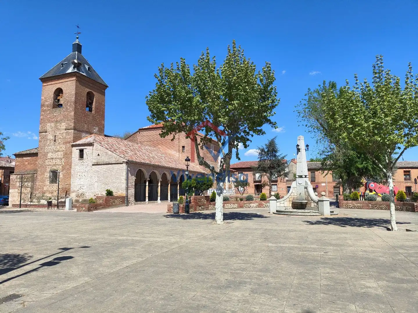 Vista exterior de Piso en venta en Alovera con Calefacción