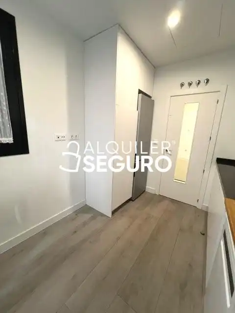 Dormitori de Pis de lloguer en Valdemoro amb Aire condicionat, Calefacció i Terrassa
