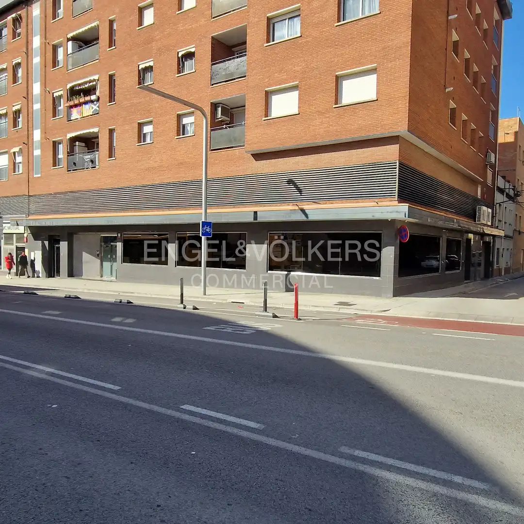 Local comercial en alquiler en Centre - Estació