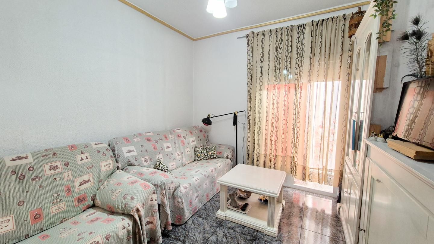 Sala de estar de Piso en venta en Elche / Elx con Amueblado y Balcón