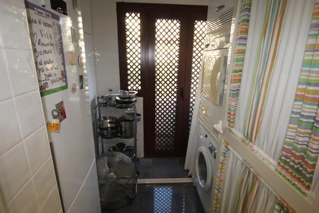Cuina de Apartament en venda en Sanlúcar de Barrameda amb Aire condicionat, Jardí privat i Parquet