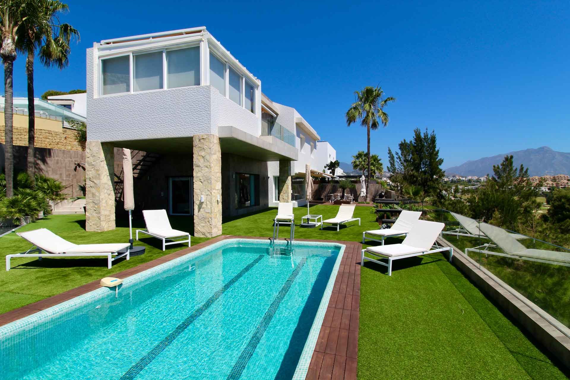 Garden of House or chalet for sale in Estepona  with Air Conditioner, Private garden and Terrace