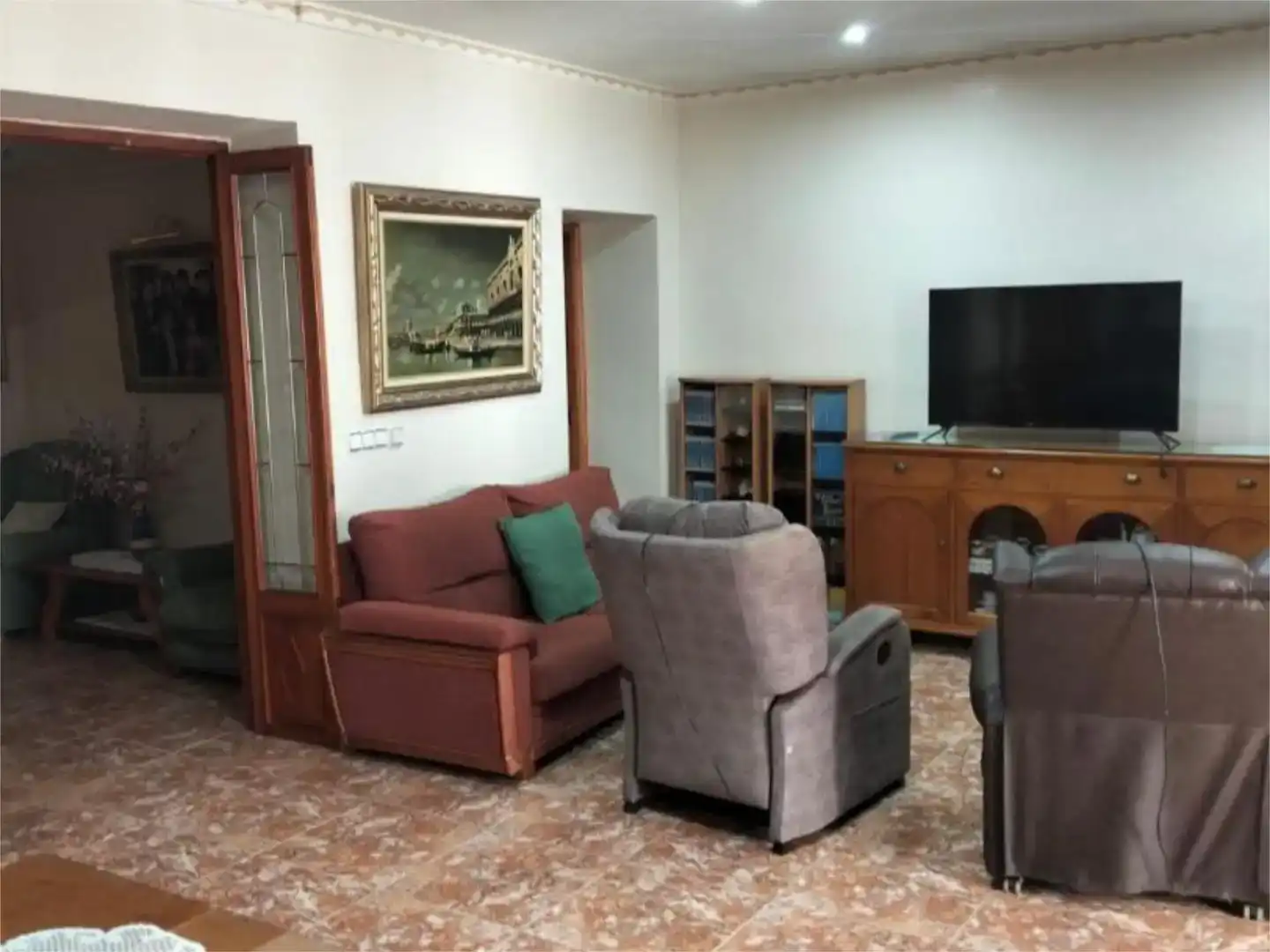 Living room of Flat for sale in Otos  with Air Conditioner, Private garden and Storage room