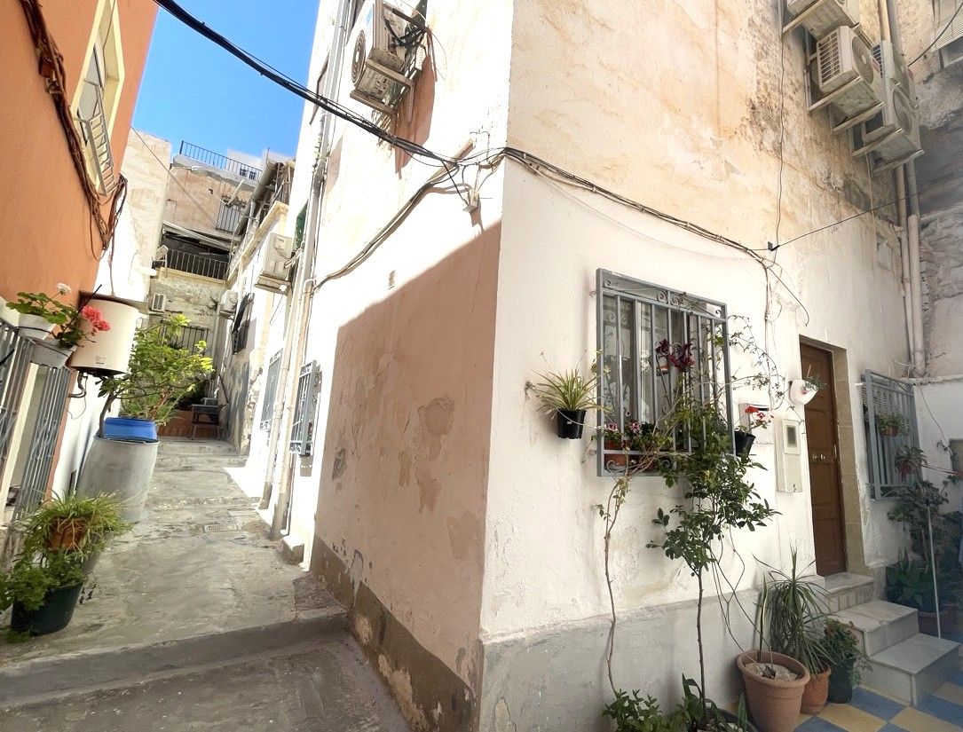 Vista exterior de Casa o xalet en venda en  Almería Capital