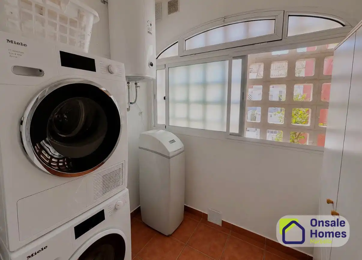 Balcony of Detached homes for sale in Fuengirola  with Air Conditioner, Terrace and Balcony