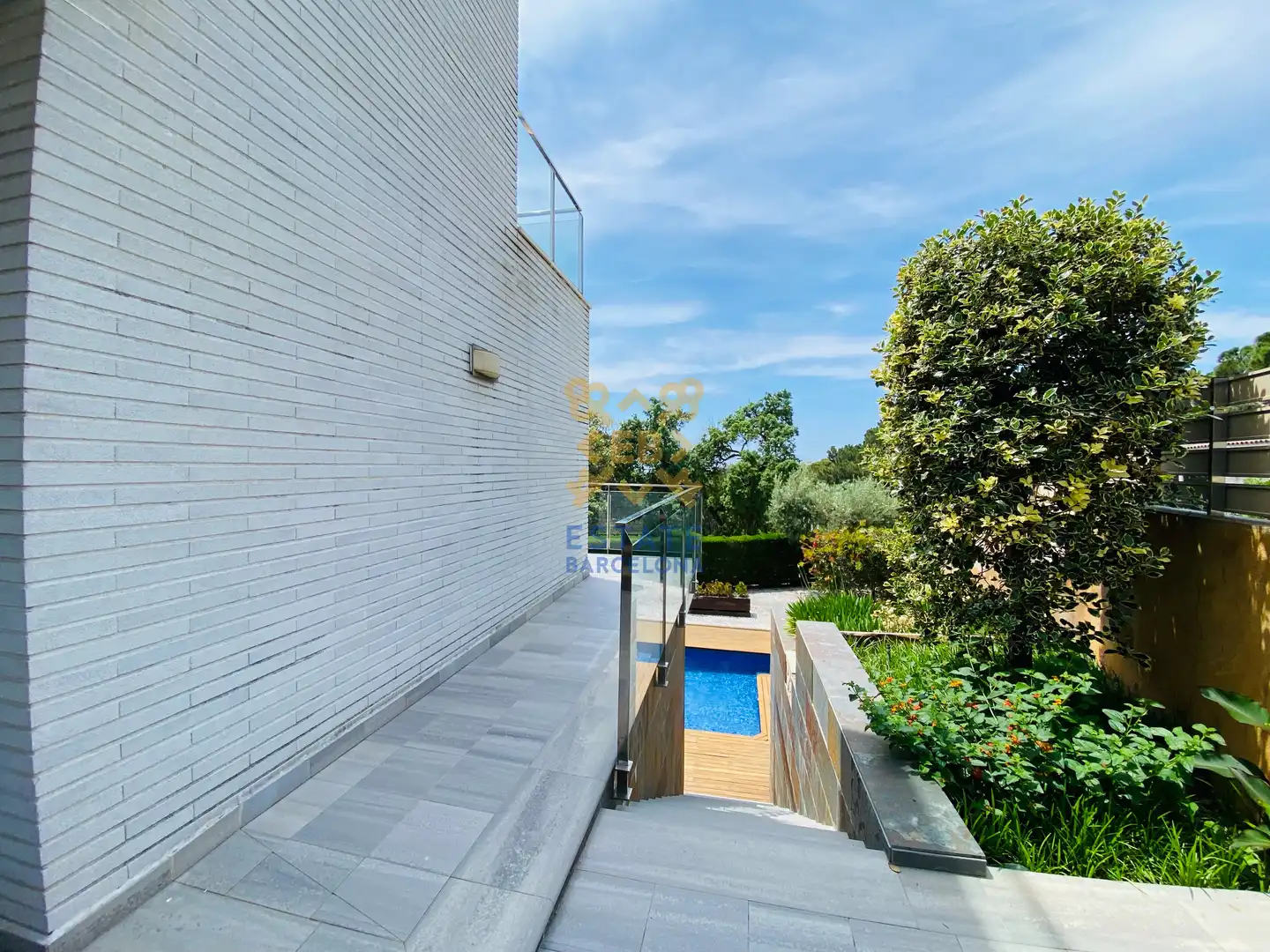 Casa amb piscina en venda a Carrer Noruega, imagen 4