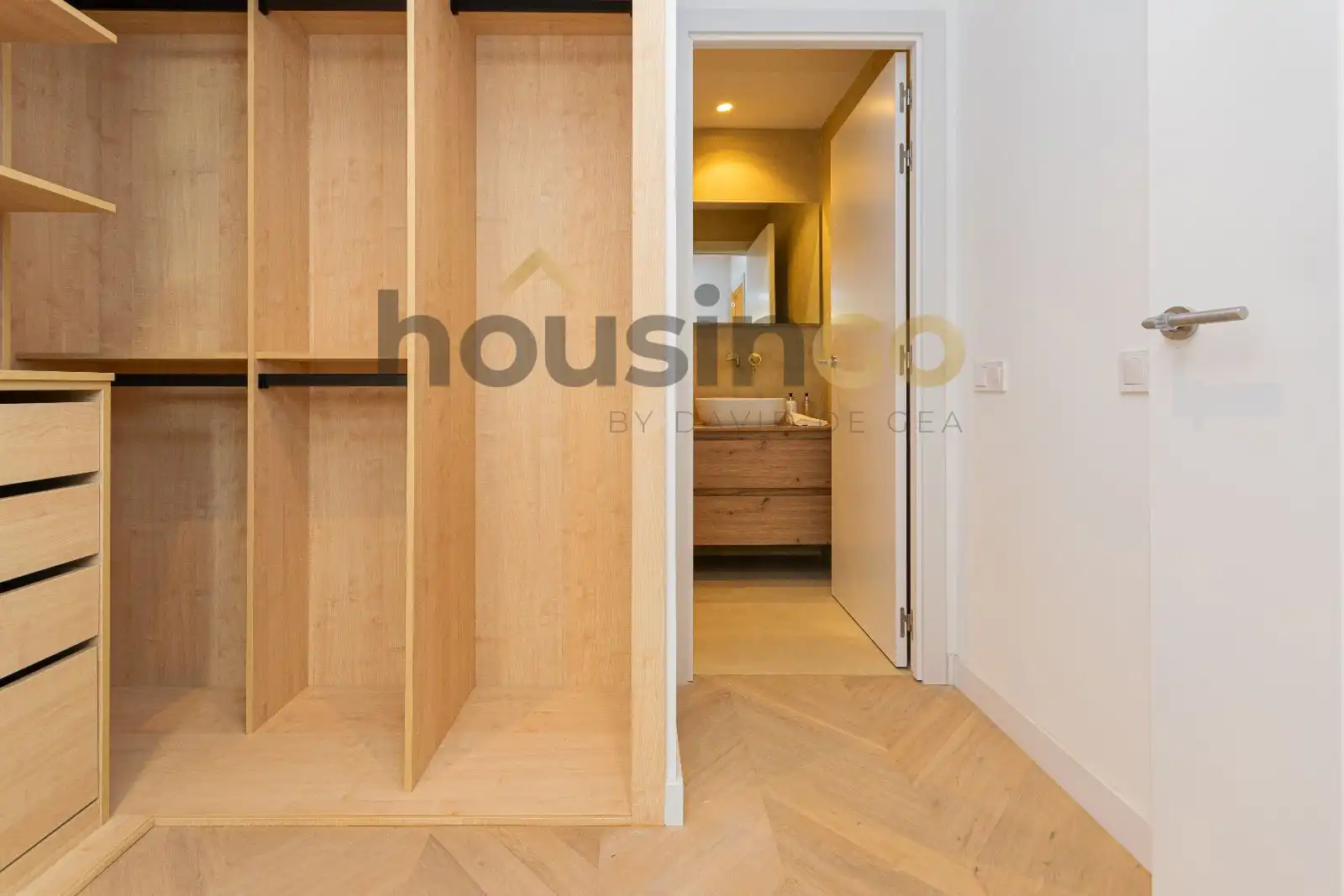 Bedroom of Flat for sale in Madrid  with Air Conditioner, Heating and Parquet flooring