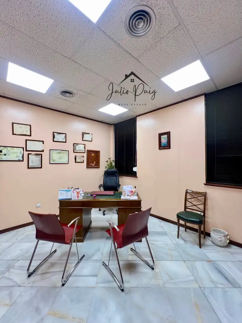 Local comercial en venta en Coria del Río, imagen 2