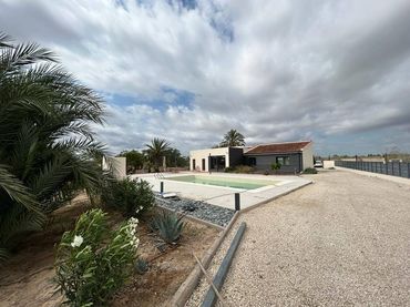 Landhaus mit Pool zum Verkauf in Crevillent