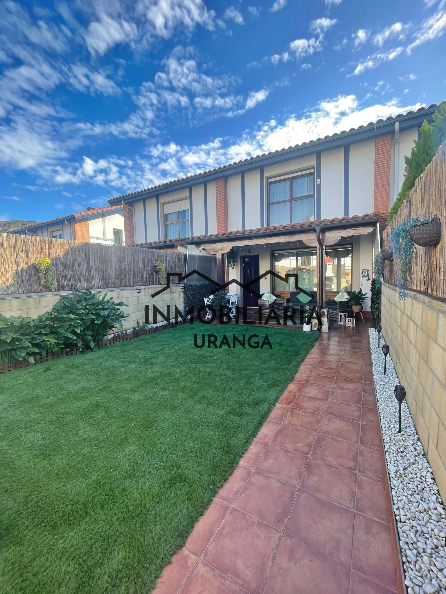 Vista exterior de Casa o chalet en venta en Castro-Urdiales con Calefacción, Jardín privado y Trastero