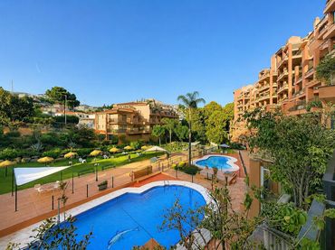 Apartamento con piscina en venta en 14 Calle Tomillo #planta 3