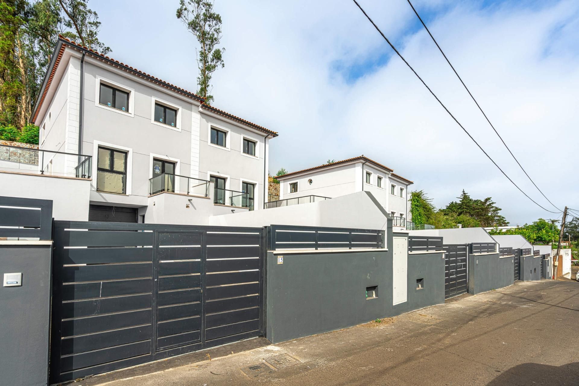 Vista exterior de Casa adosada en venda en San Cristóbal de la Laguna amb Terrassa i Balcó