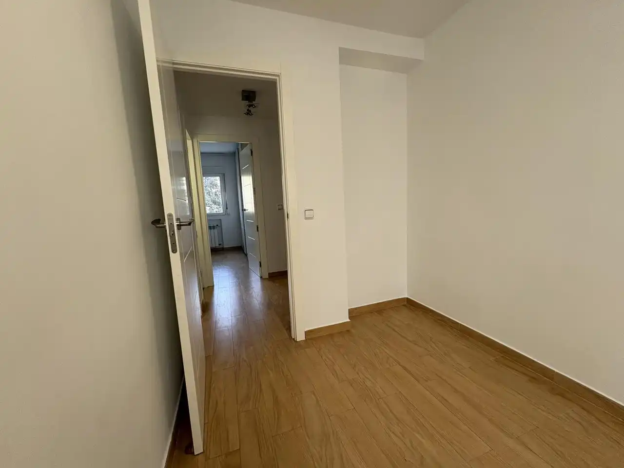 Bedroom of Flat for rent in Madrid  with Air Conditioner, Heating and Furnished