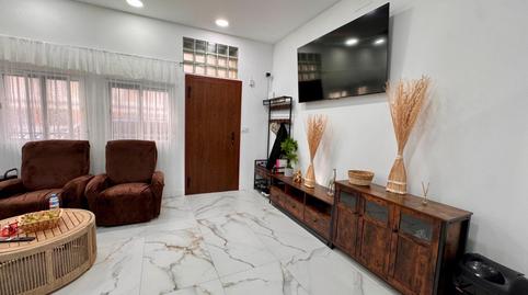 Foto 2 de Planta baixa en venda a Calle del Cronista Viravens, Carolinas Bajas, Alicante / Alacant