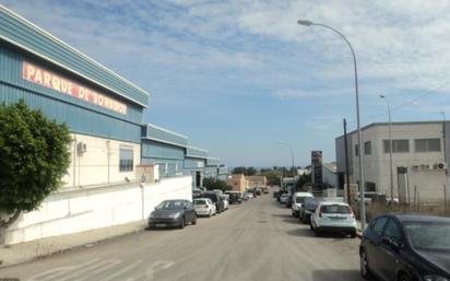 Vista exterior de Nau industrial en venda en La Línea de la Concepción