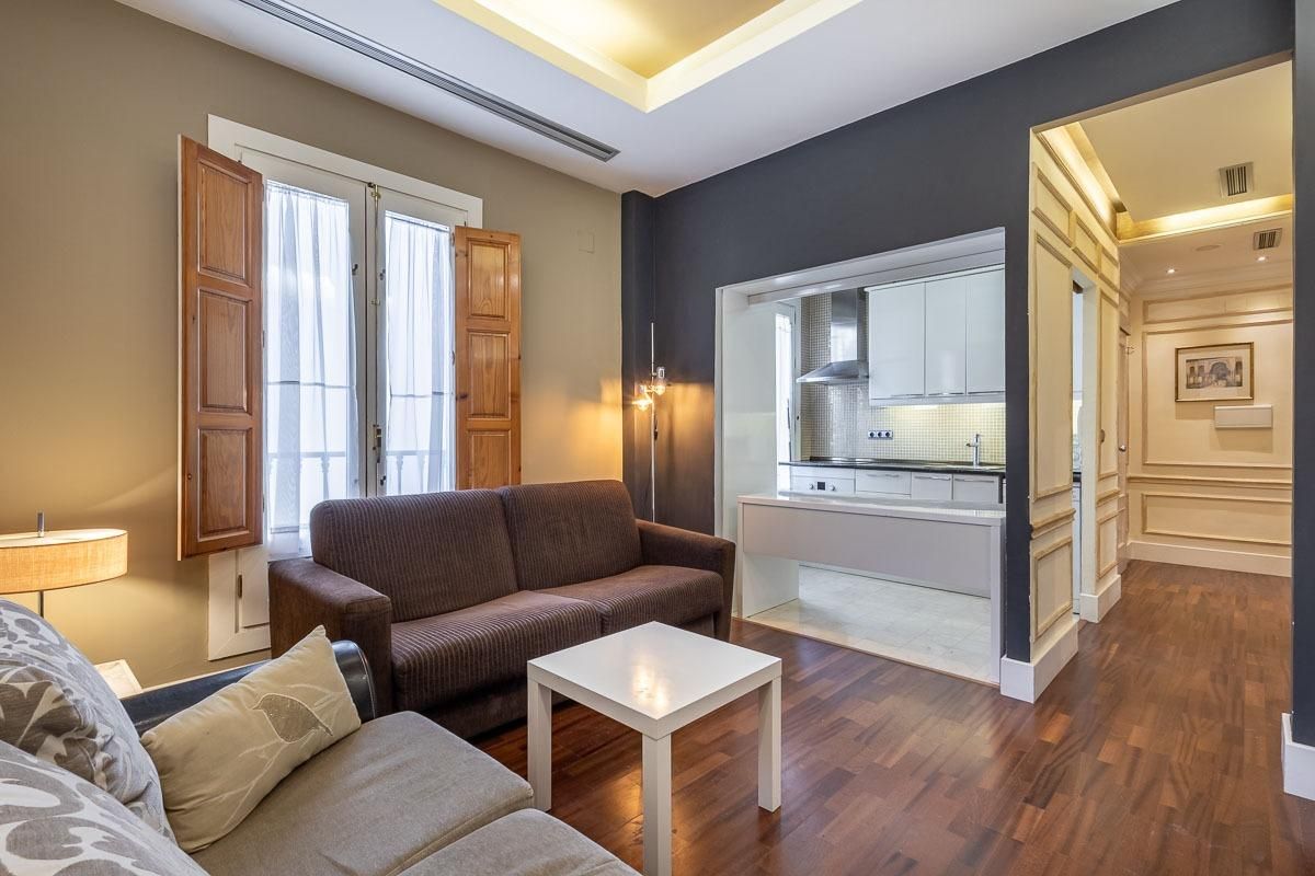 Sala de estar de Piso en venta en  Granada Capital con Calefacción y Balcón
