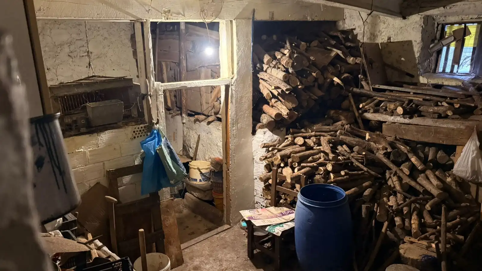 Casa adosada en venda en Puertomingalvo amb Traster i Moblat