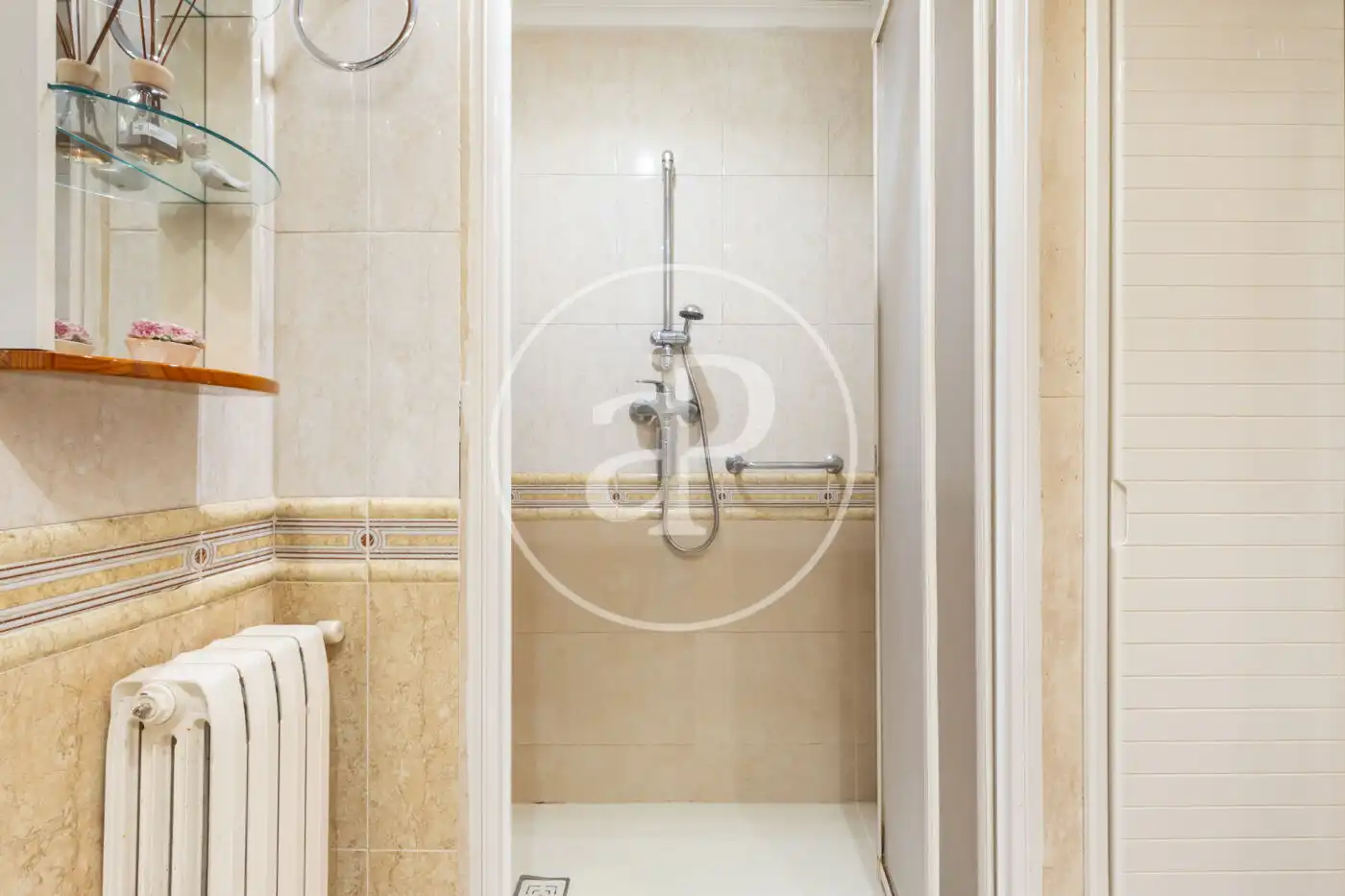 Baño de Piso en venta en Valencia con Aire acondicionado, Calefacción y Balcón