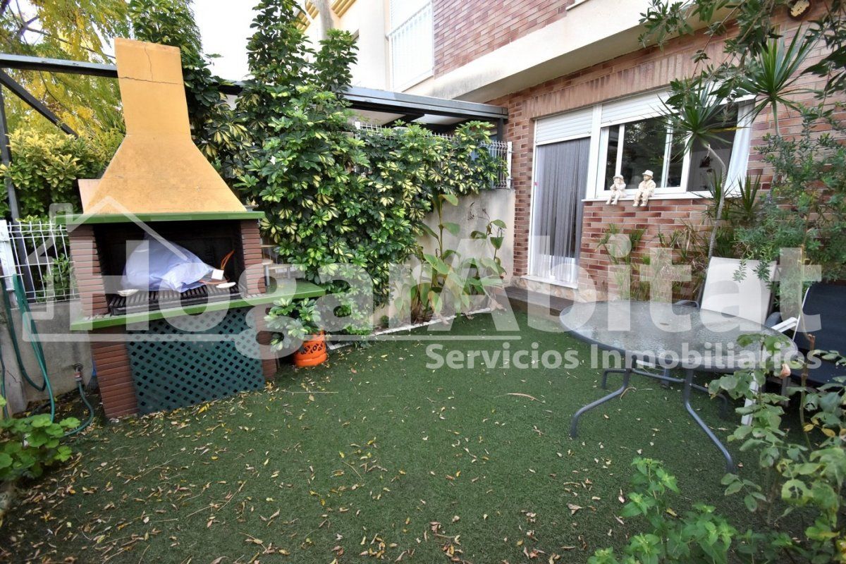 Jardí de Casa adosada en venda en Burriana / Borriana amb Jardí privat, Terrassa i Piscina comunitària