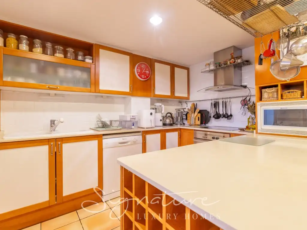 Cuina de Planta baixa de lloguer en Sant Cugat del Vallès amb Aire condicionat, Jardí privat i Terrassa