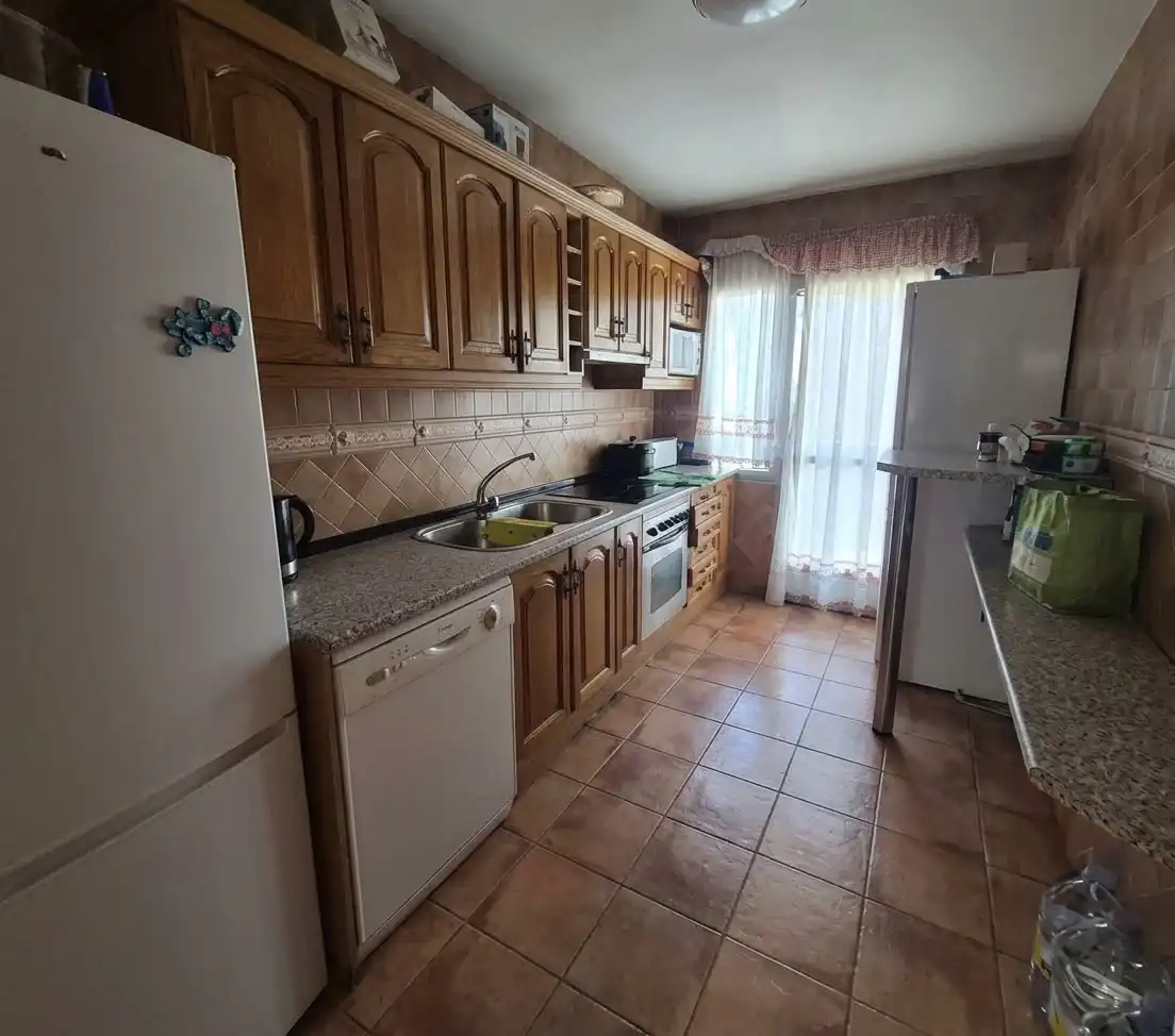 Cocina de Piso en venta en Mondéjar con Calefacción, Terraza y Amueblado