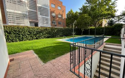 Flat for sale in Avenida BRILLANTE, Santa Rosa - Valdeolleros