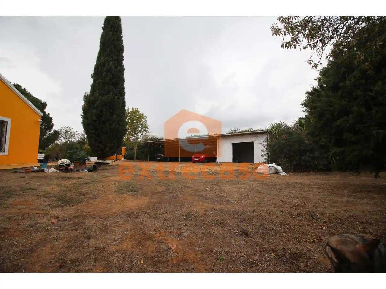 Haus oder Chalet zum Verkauf in Badajoz mit Klimaanlage, Heizung und Privatgarten