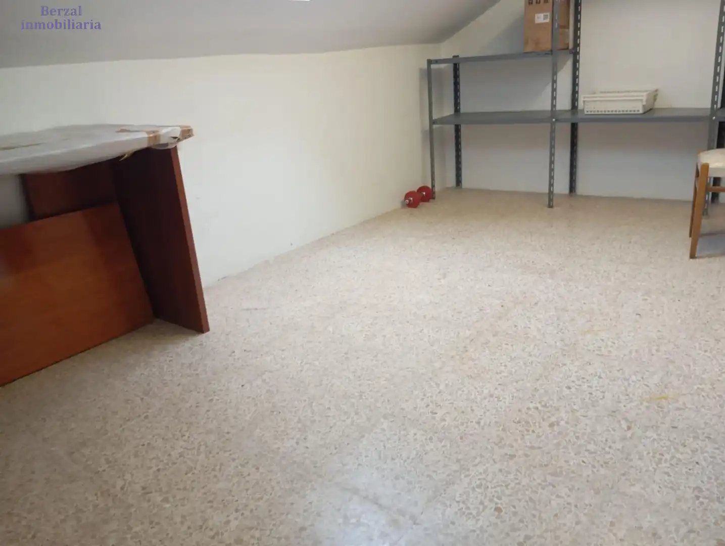 Piso de alquiler en  Logroño con Calefacción, Jardín privado y Terraza