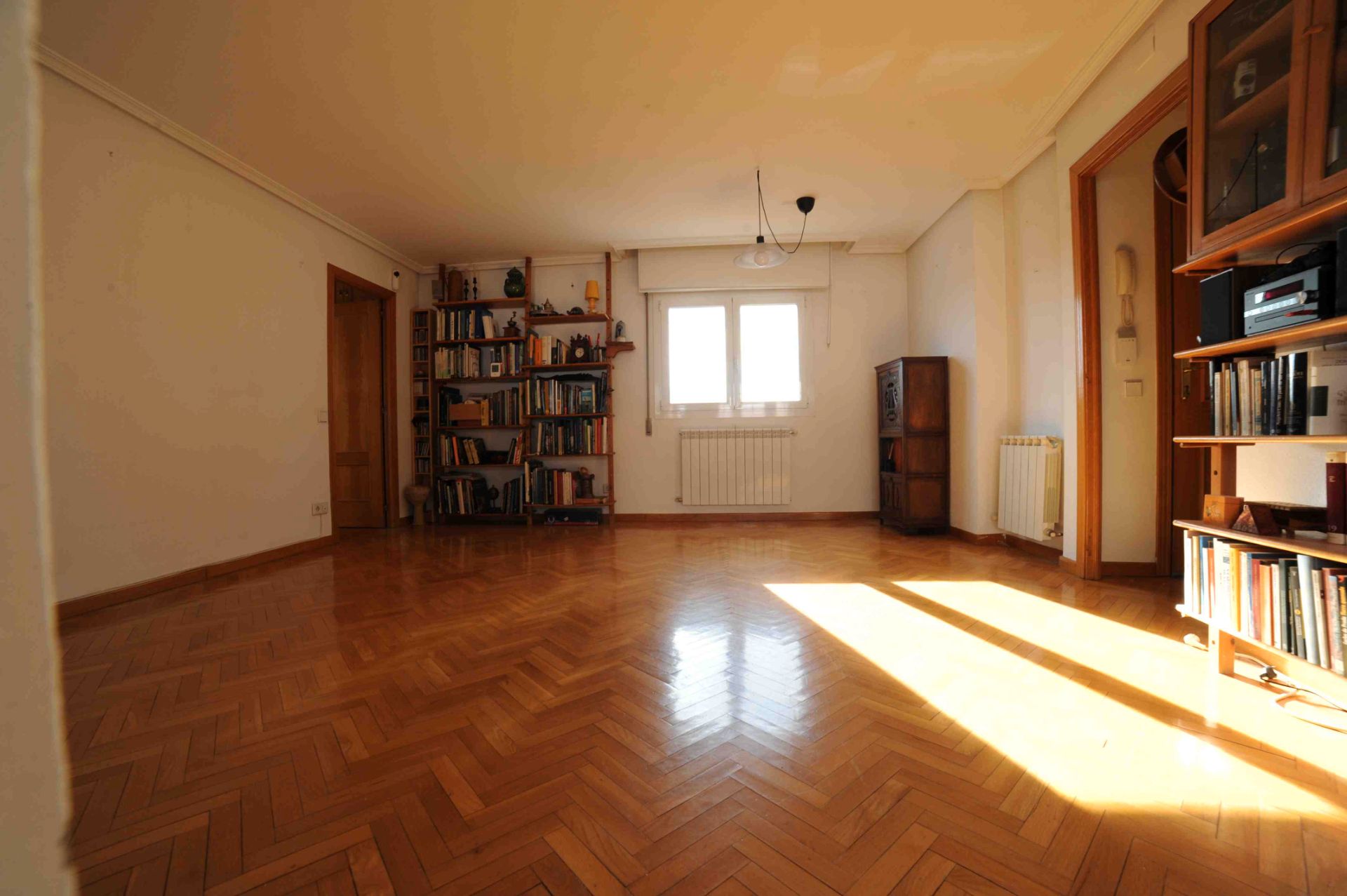 Sala d'estar de Àtic en venda en  Madrid Capital amb Calefacció i Terrassa